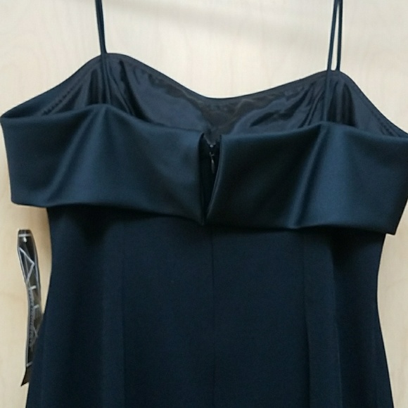 Alex Evenings black dress - Picture 3 of 8